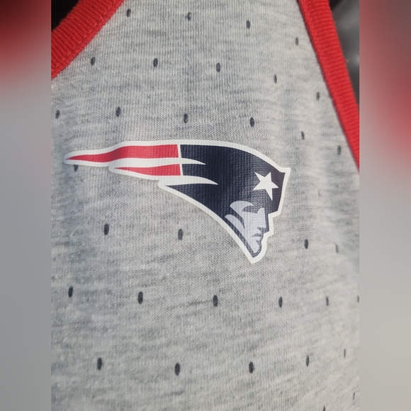 Patriots Gray and Red Tank Top - Picture 3 of 7